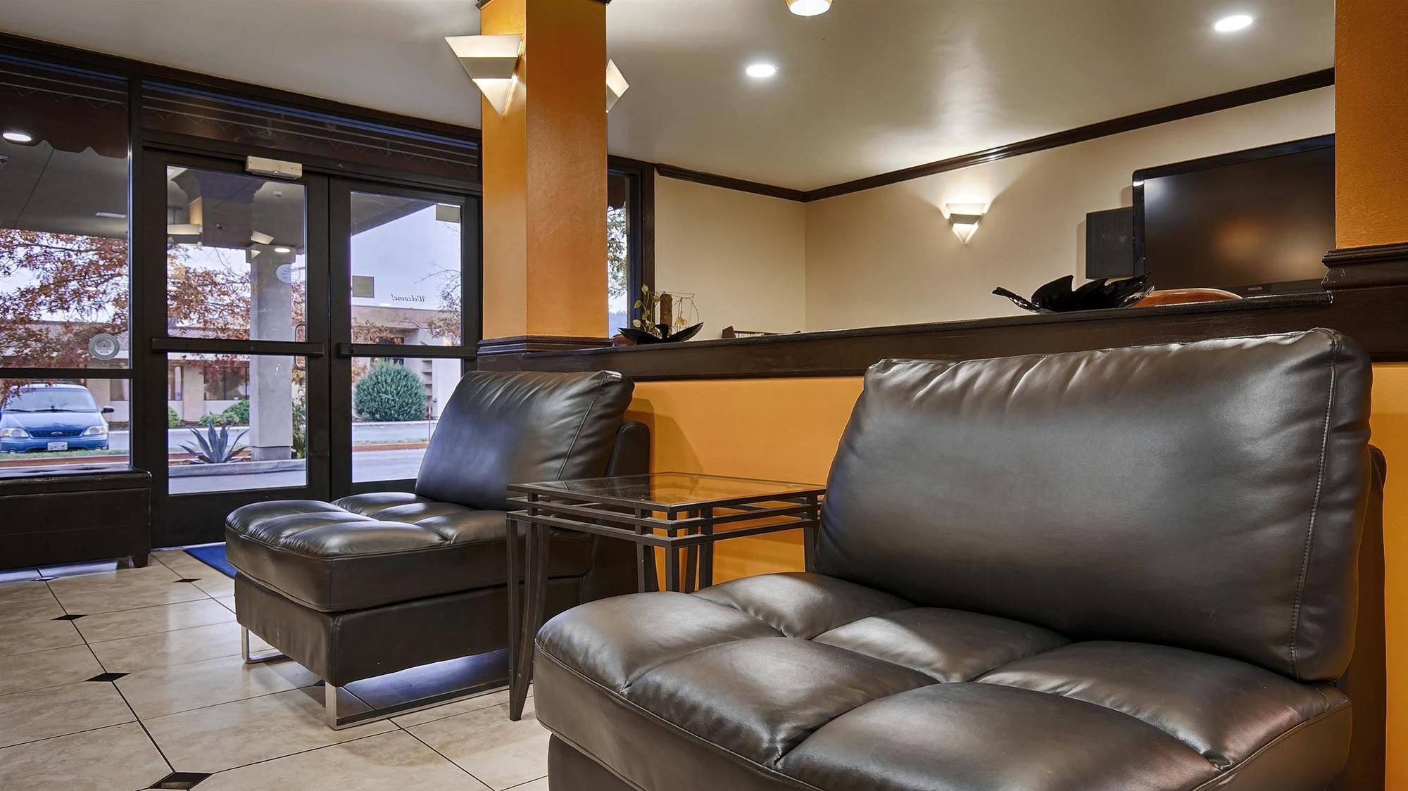 יוקיה Best Western Orchard Inn מראה חיצוני תמונה
